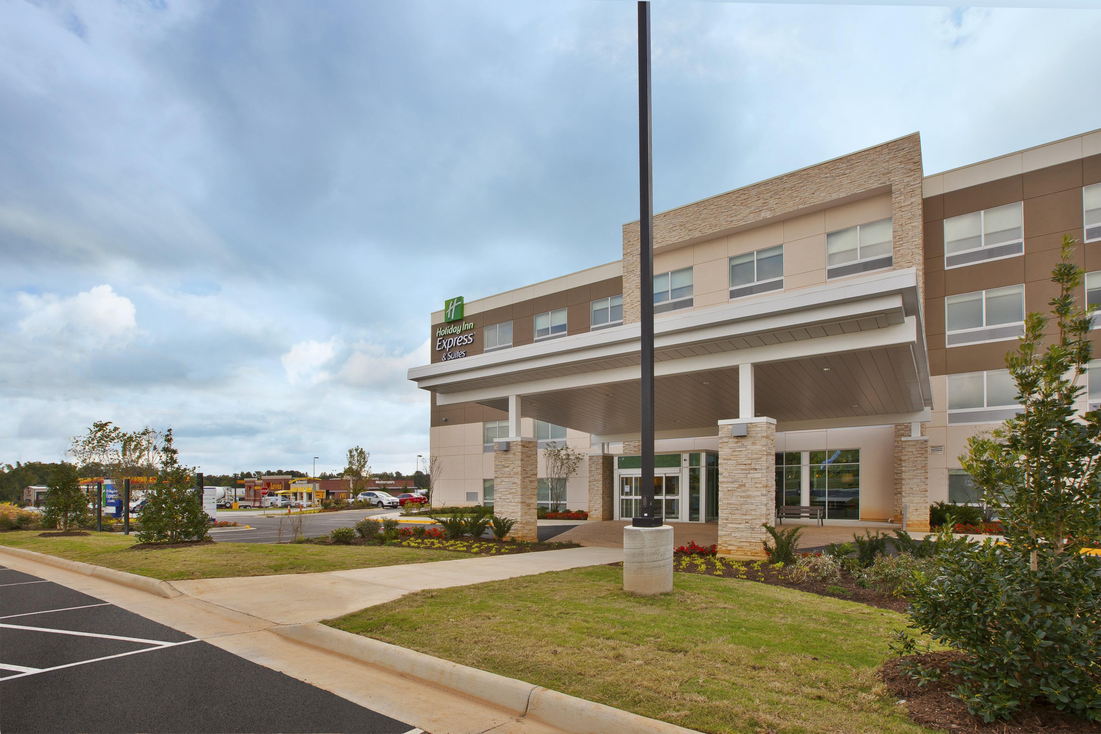 Holiday Inn Express And Suites South Hill By Ihg Exteriör bild