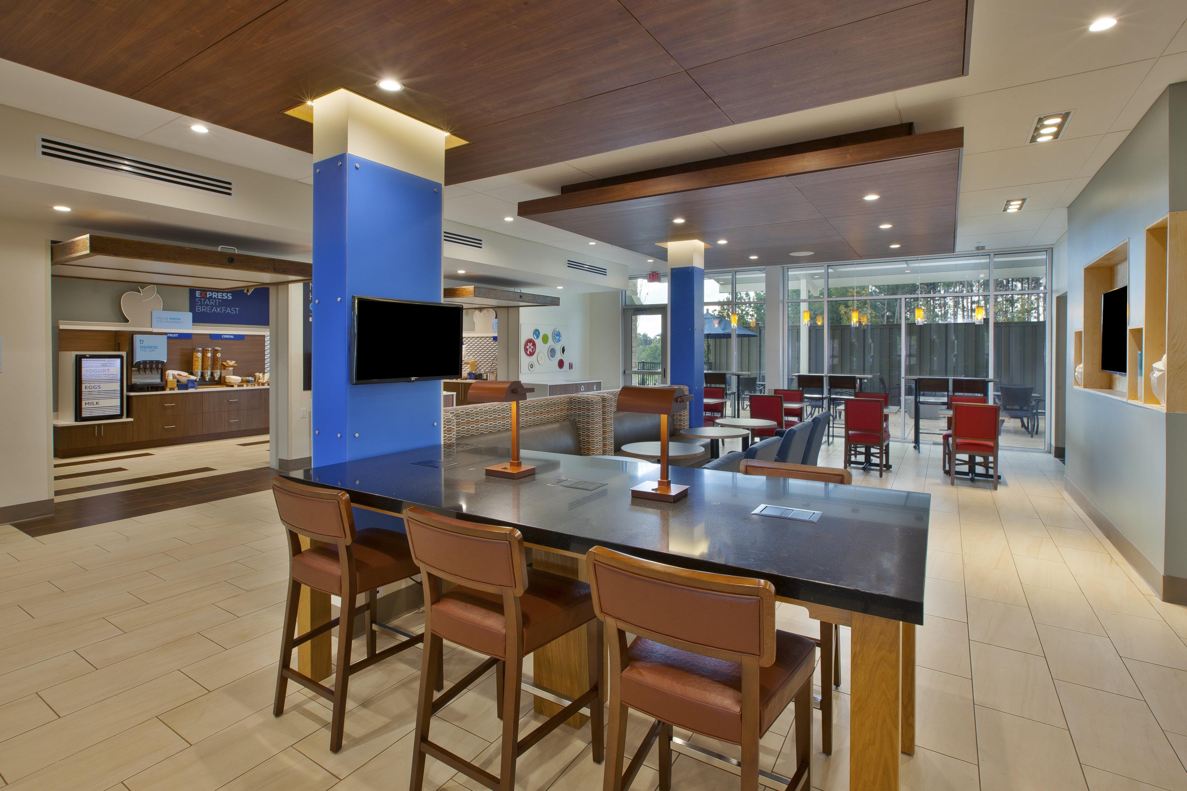 Holiday Inn Express And Suites South Hill By Ihg Exteriör bild